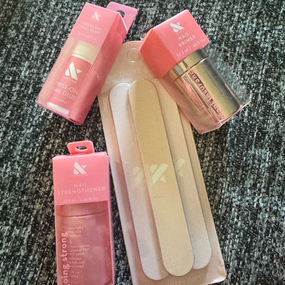 Olive & June At-Home Mani Essentials Bundle – Achieve Salon-Quality Nails!